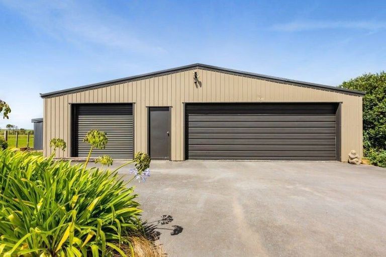 Photo of property in 20 Kiri Road, Te Kiri, Opunake, 4682
