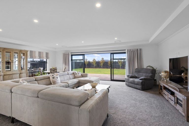 Photo of property in 21 Suffolk Drive, Kirwee, 7571