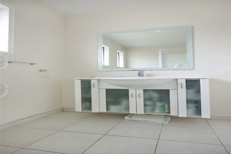 Photo of property in 44 Awatea Road, Hornby, Christchurch, 8042