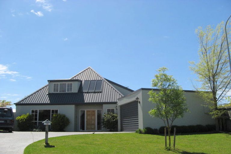 Photo of property in 18 Thornley Place, Woodend, 7610