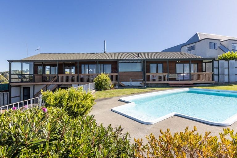 Photo of property in 35 Cumberland Rise, Taradale, Napier, 4112