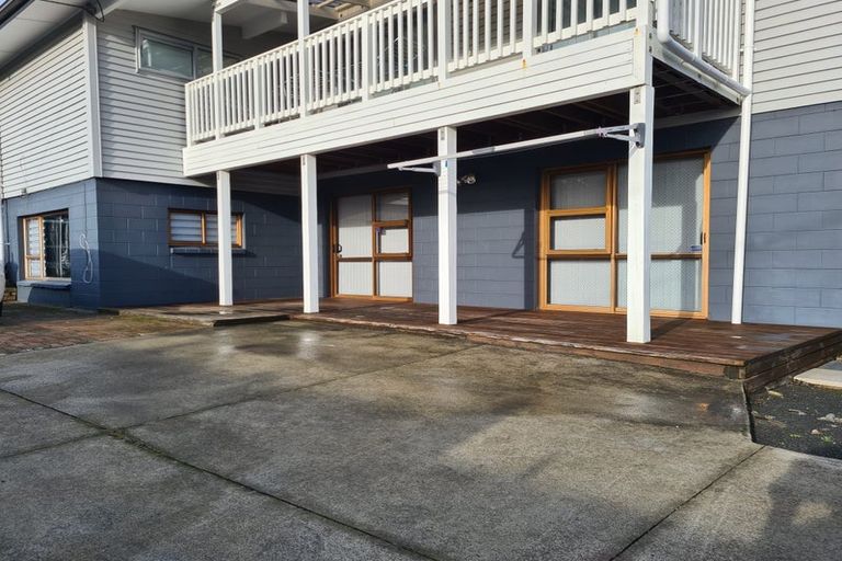 Photo of property in 110 Lauderdale Road, Birkdale, Auckland, 0626