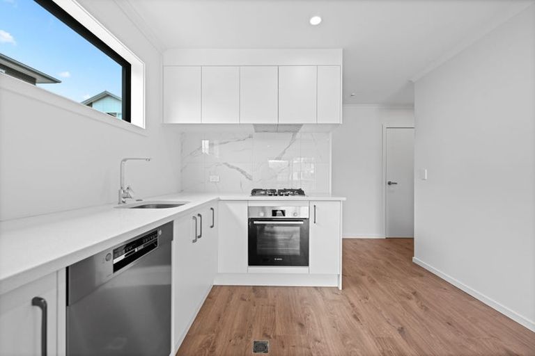 Photo of property in 2/26 Hunter Street, Hamilton Lake, Hamilton, 3204