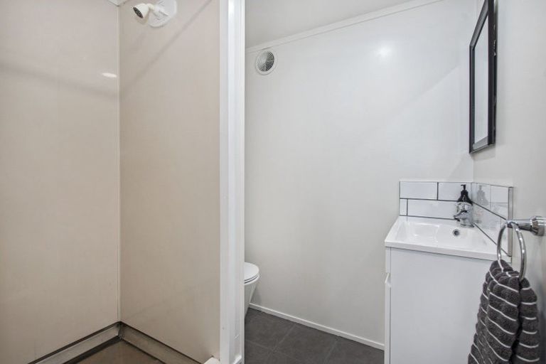 Photo of property in 5 Memorial Drive, Parahaki, Whangarei, 0112