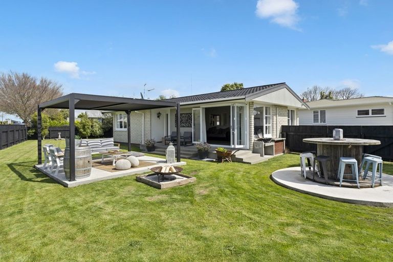 Photo of property in 1 Sutherland Crescent, Westbrook, Palmerston North, 4412
