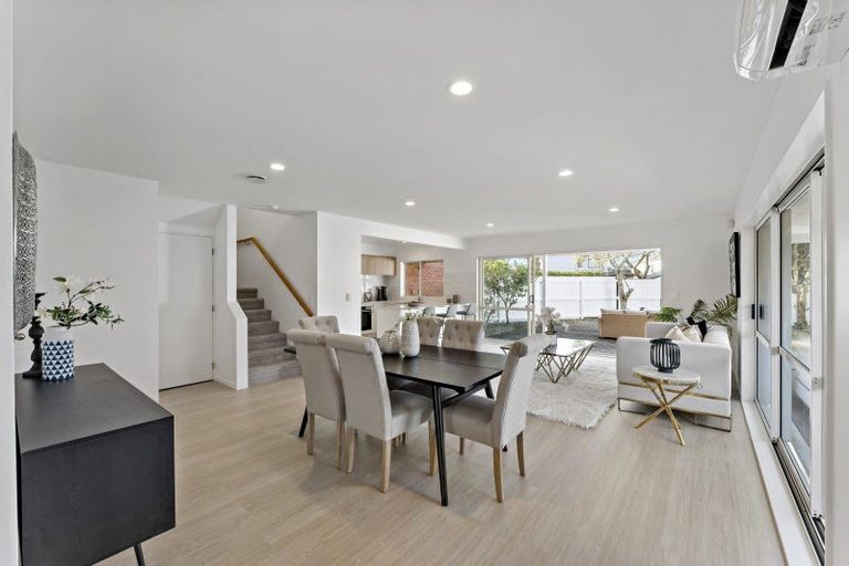 Photo of property in 5/23 Charlenne Close, Ranui, Auckland, 0612