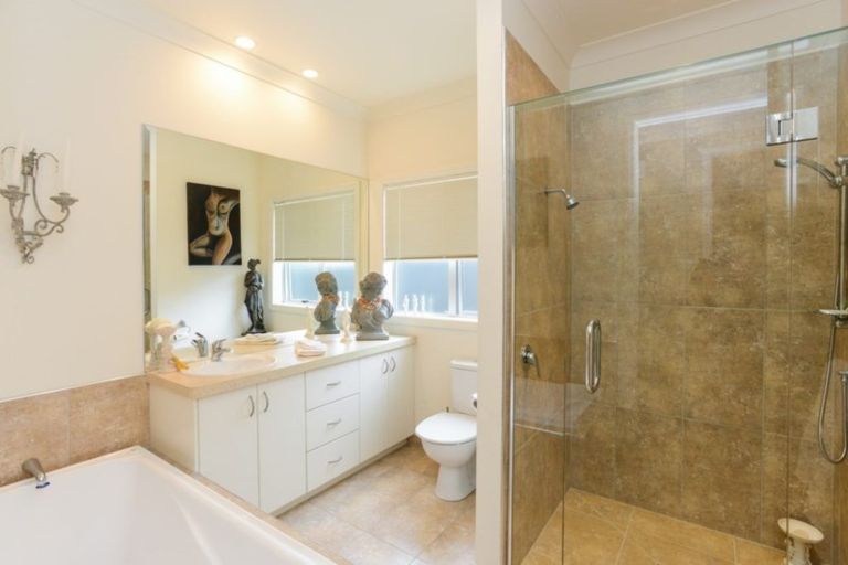 Photo of property in Heynes Place, 16 Heynes Place, Clive, 4102