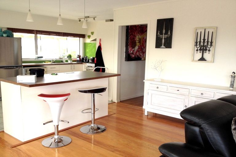 Photo of property in 138 Mokoia Road, Chatswood, Auckland, 0626