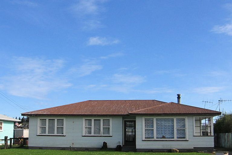 Photo of property in 14 Shamrock Street, Levin, 5510