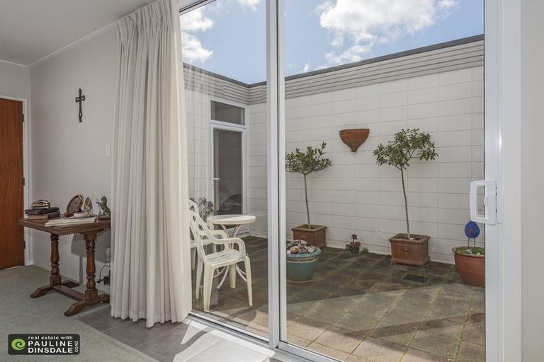 Photo of property in 11 Carlton Crescent, Te Kamo, Whangarei, 0112