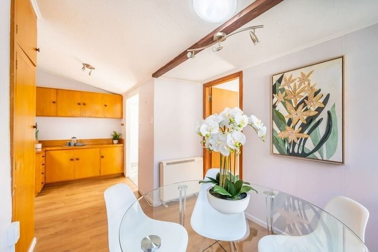 Photo of property in 26 Kauri Street, Eastbourne, Lower Hutt, 5013