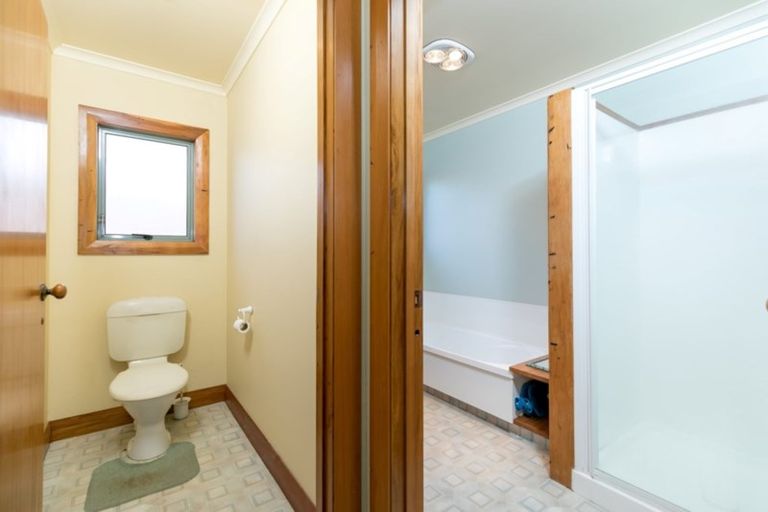 Photo of property in 55 Vardon Road, St Andrews, Hamilton, 3200