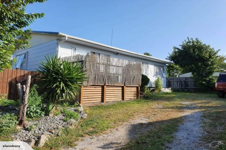 Photo of property in 14a Pohutukawa Drive, Owhata, Rotorua, 3010