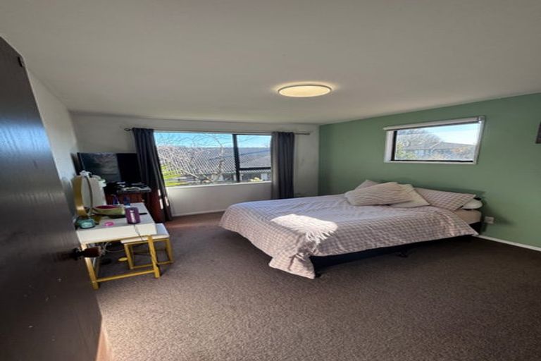 Photo of property in 60 Dunbarton Street, Redwood, Christchurch, 8051