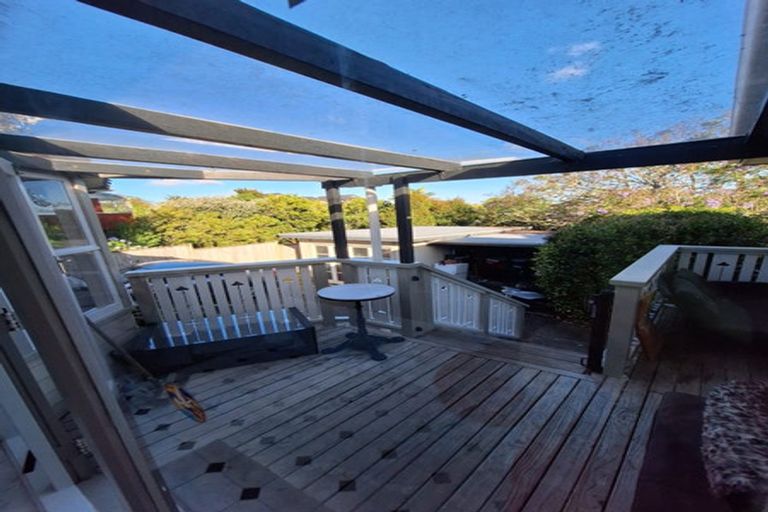 Photo of property in 8 Ellen Avenue, Hillcrest, Auckland, 0627