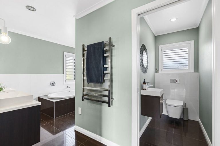 Photo of property in 12a Ash Place, Whalers Gate, New Plymouth, 4310