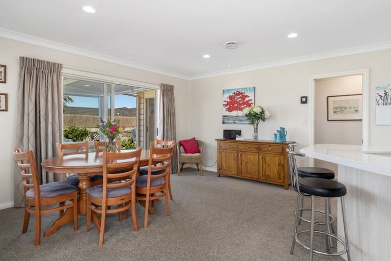 Photo of property in 10 Brodie Place, Bethlehem, Tauranga, 3110
