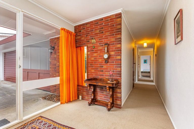 Photo of property in 10 Chilton Grove, Hokowhitu, Palmerston North, 4410