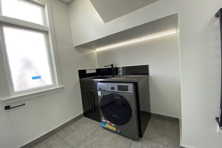 Photo of property in 34 Willis Street, Palmerston North, 4410