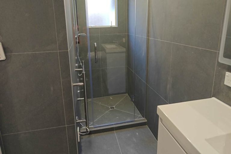 Photo of property in 42 Sharon Road, Waiake, Auckland, 0630