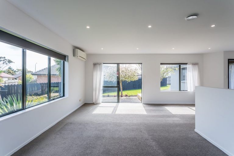 Photo of property in 78 Burswood Drive, Burswood, Auckland, 2013