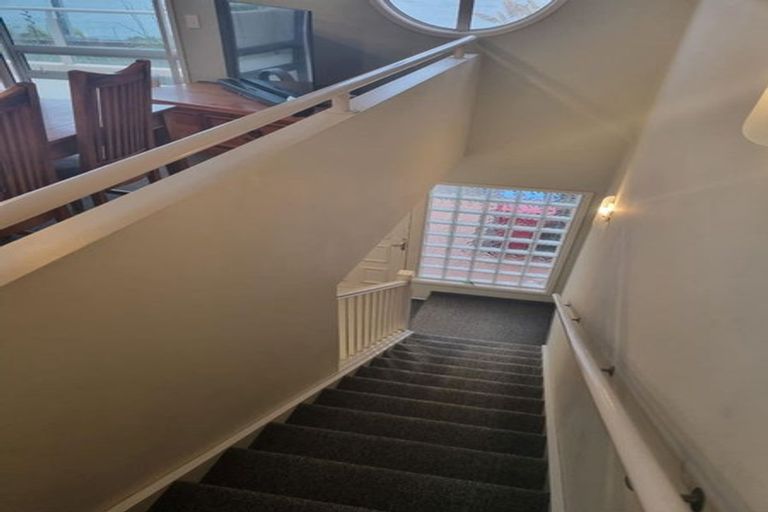 Photo of property in Sandbar Cove, 2/103 Mana Esplanade, Paremata, Porirua, 5026