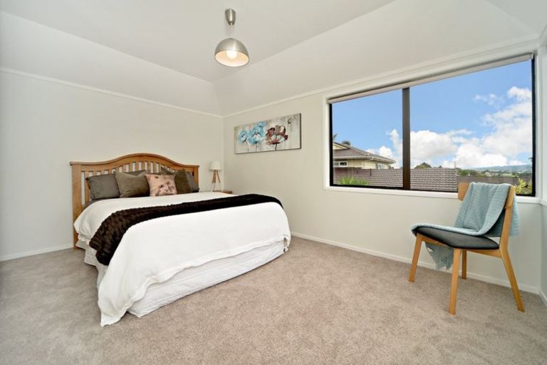 Photo of property in 21 Cumbrian Place, Conifer Grove, Takanini, 2112