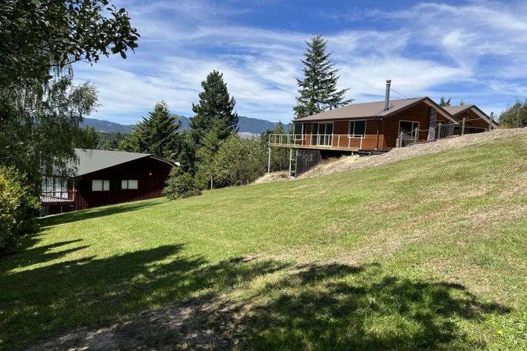 Photo of property in 72 Chalet Crescent, Hanmer Springs, 7334
