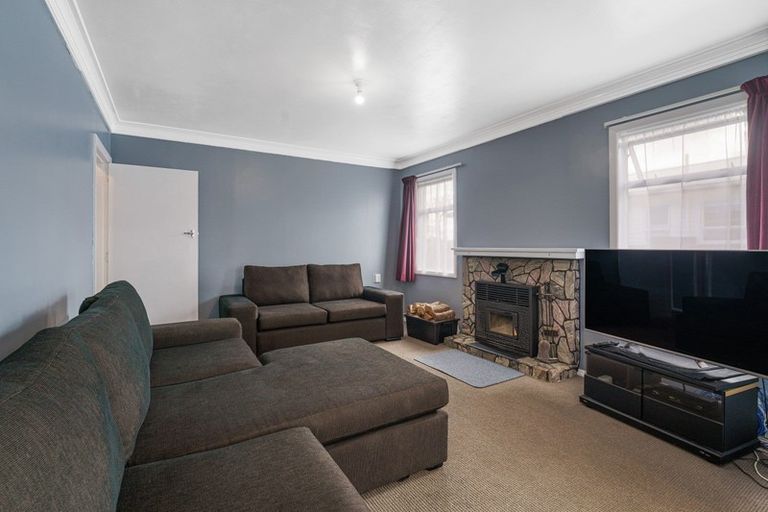 Photo of property in 13 Matai Street, Levin, 5510