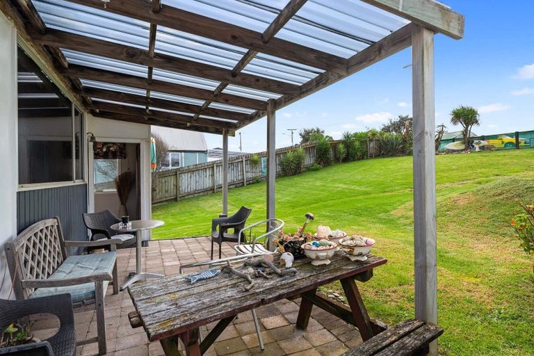 Photo of property in 14 Costello Crescent, Pukehina, Te Puke, 3189