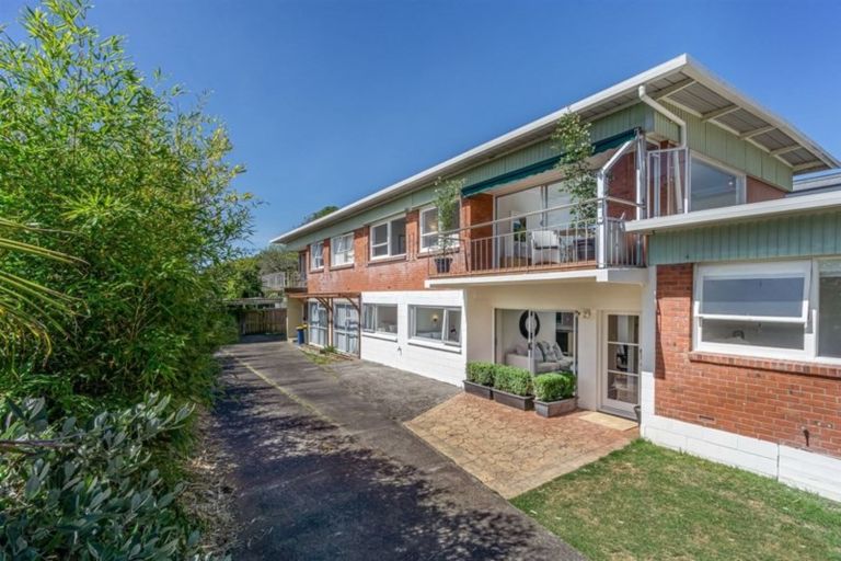 Photo of property in 3/134 Calliope Road, Stanley Point, Auckland, 0624