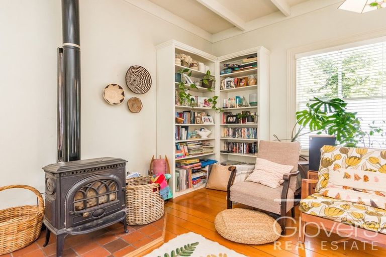 Photo of property in 11 Huia Road, Titirangi, Auckland, 0604