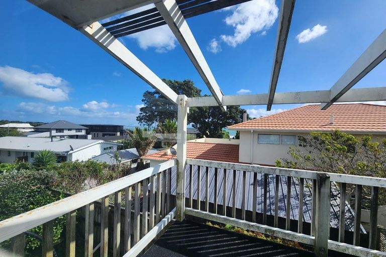 Photo of property in 12 Pitcairn Street, Oakura, 4314