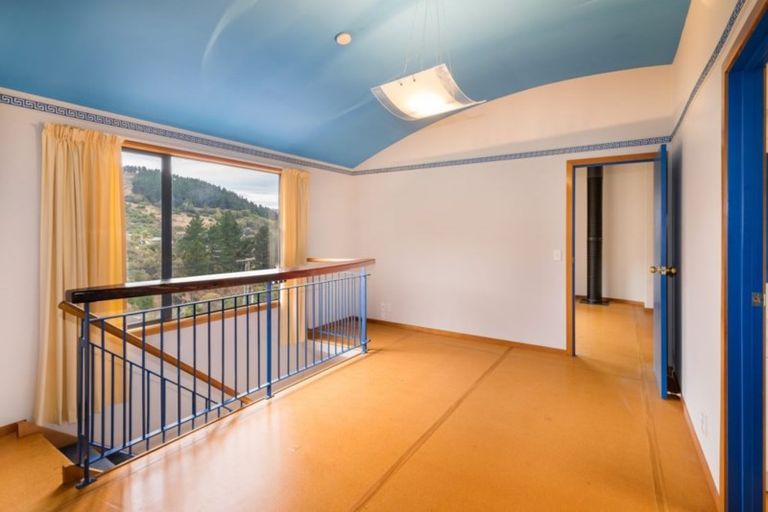 Photo of property in 37 Cornwall Road, Lyttelton, 8082