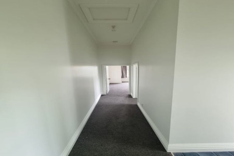 Photo of property in 15 Wai-iti Crescent, Woburn, Lower Hutt, 5010