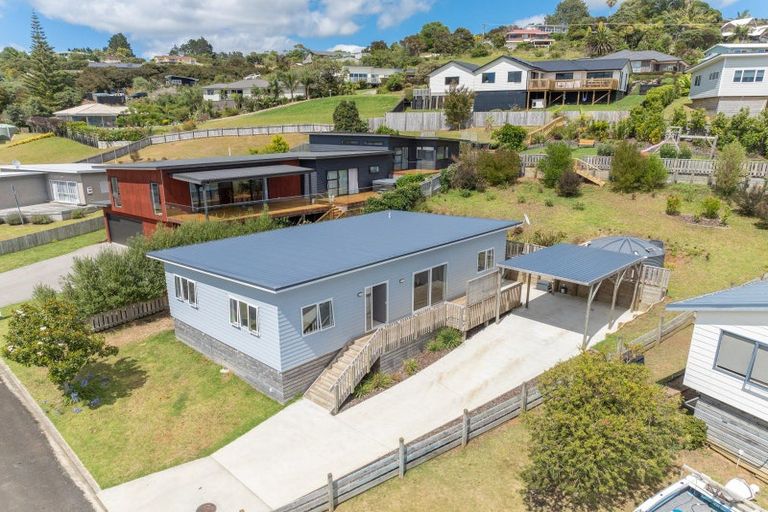 Photo of property in 3 Frangipani Street, Cable Bay, 0420