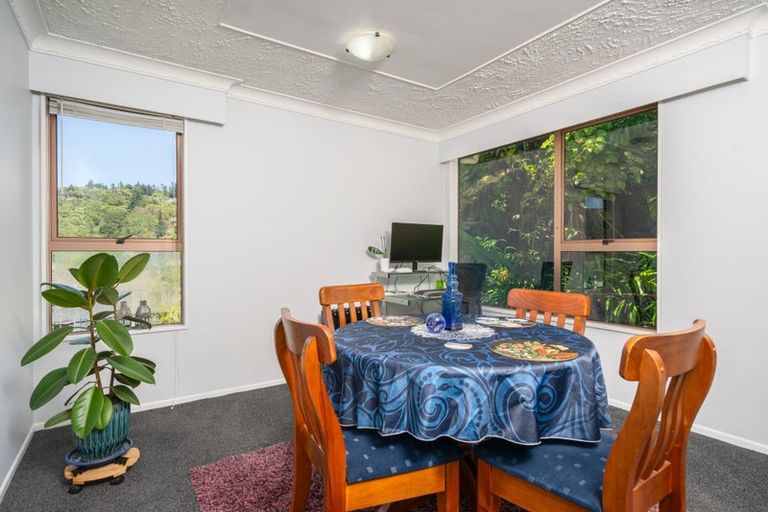 Photo of property in 11 Bogle Grove, Stokes Valley, Lower Hutt, 5019