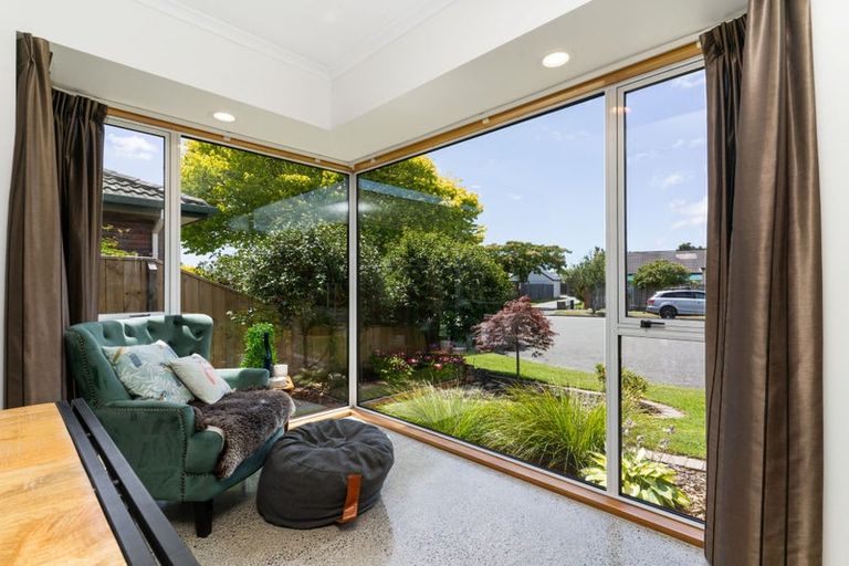 Photo of property in 10 Addison Place, Halswell, Christchurch, 8025