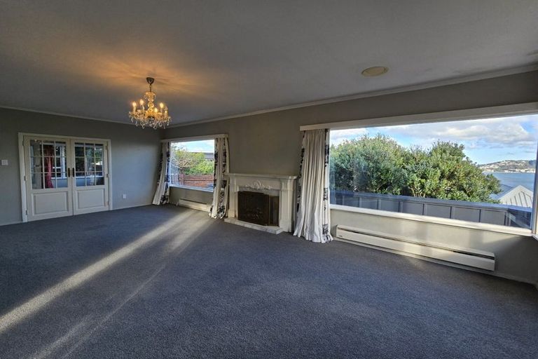Photo of property in 16 Harbour Park Terrace, Khandallah, Wellington, 6035