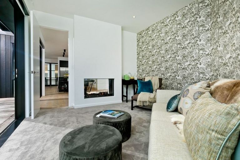 Photo of property in 67 Waipuia Place, Greenhithe, Auckland, 0632