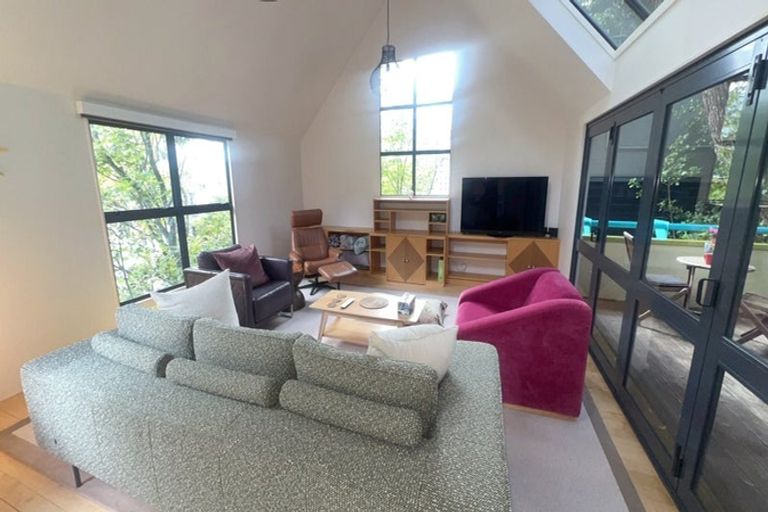 Photo of property in 19 Everton Terrace, Kelburn, Wellington, 6012