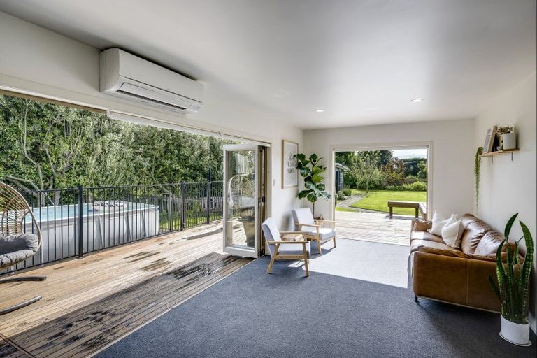 Photo of property in 233 School Road, Clive, 4102