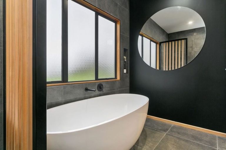 Photo of property in 331 Athlone Drive, Cambridge, 3434