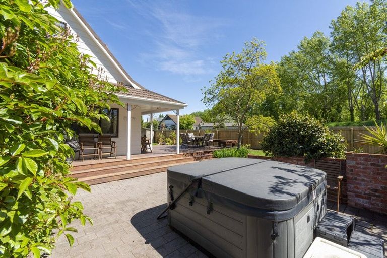 Photo of property in 19 Mckenzie Place, Waikuku Beach, 7402