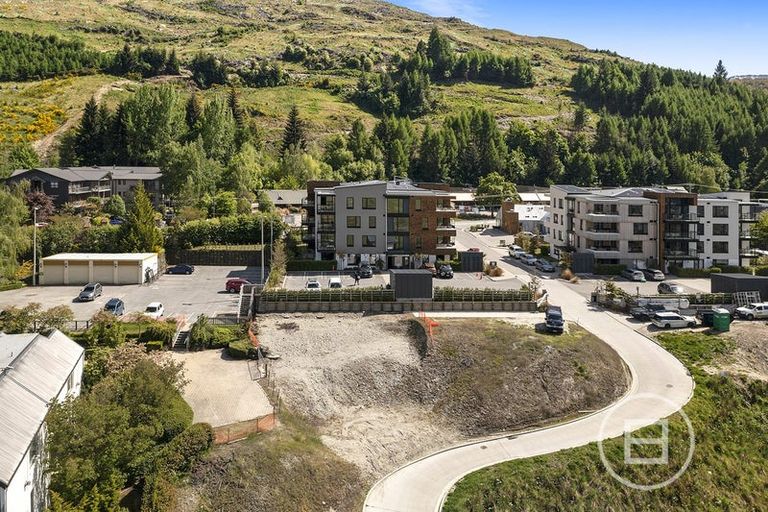 Photo of property in 6 Powder Terrace, Arthurs Point, Queenstown, 9371