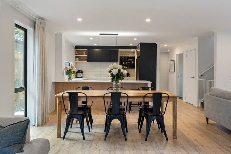 Photo of property in 131 Silverstream Road, Crofton Downs, Wellington, 6035