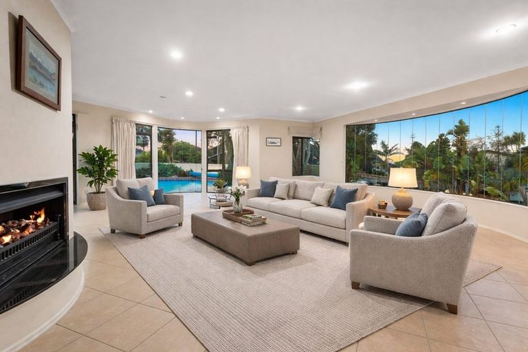 Photo of property in 13 Centennial Place, Campbells Bay, Auckland, 0630