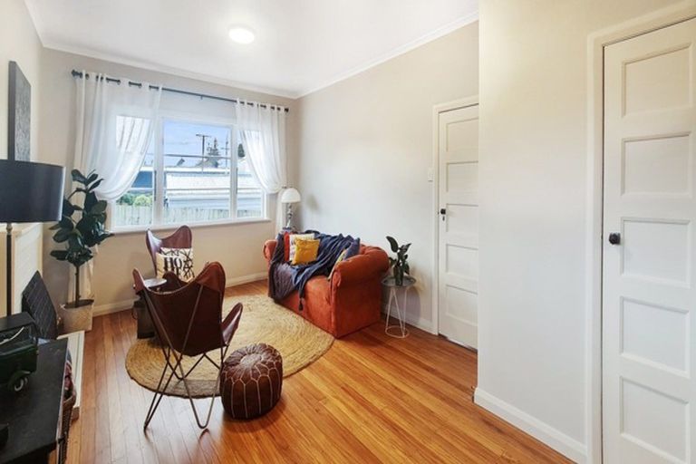 Photo of property in 4 Blackwell Street, Marton, 4710