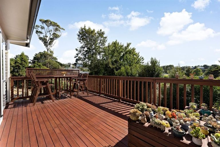 Photo of property in 28a Sycamore Drive, Sunnynook, Auckland, 0620