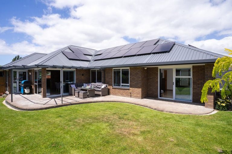 Photo of property in 10 Addison Place, Halswell, Christchurch, 8025
